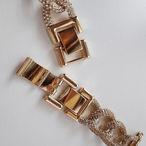 NWT Rhinestone Embellished Chunky Chain Link Apple Watch Band - Picture 9 of 10